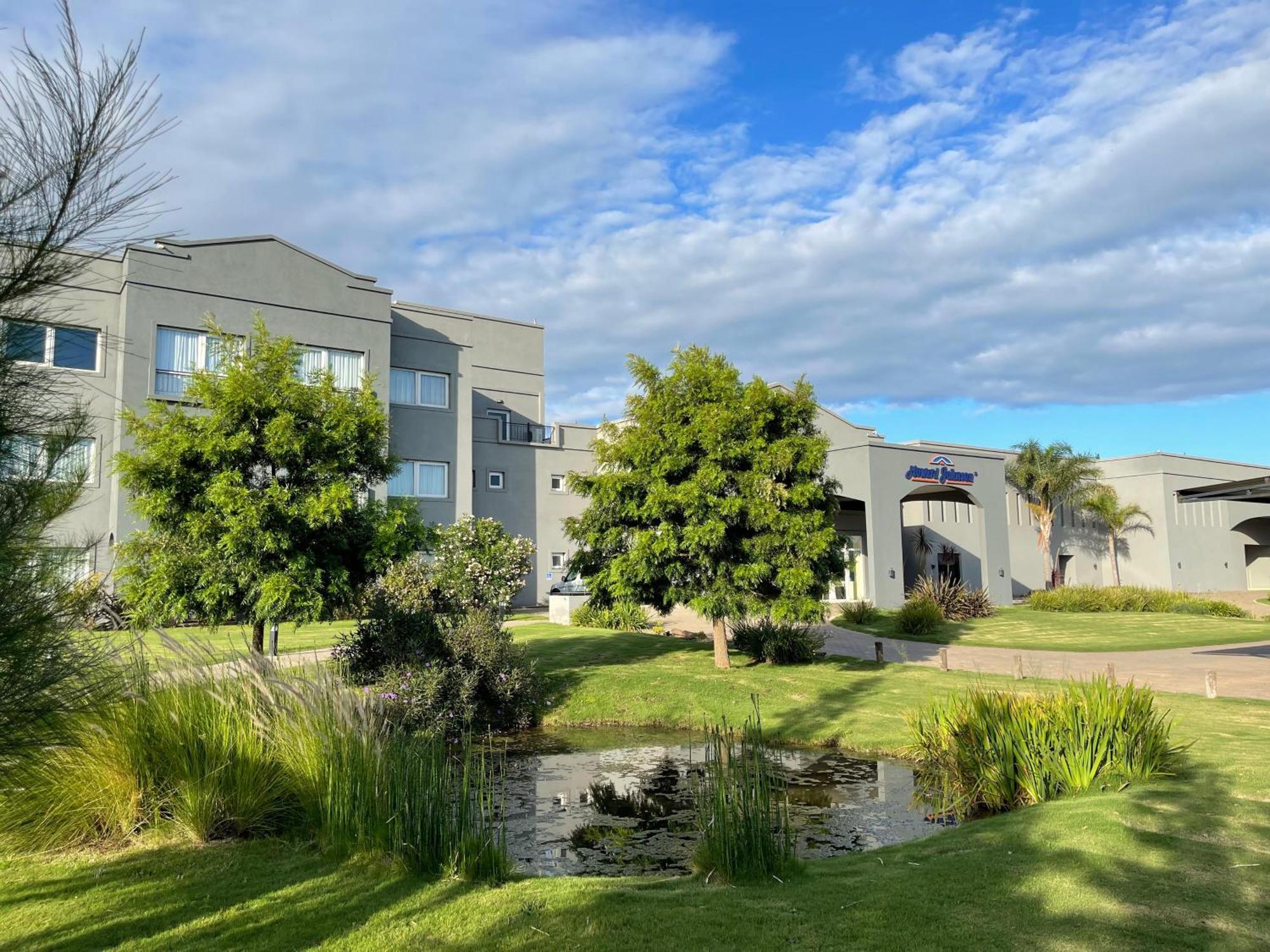 Howard Johnson Hotel & Resort Funes Dış mekan fotoğraf