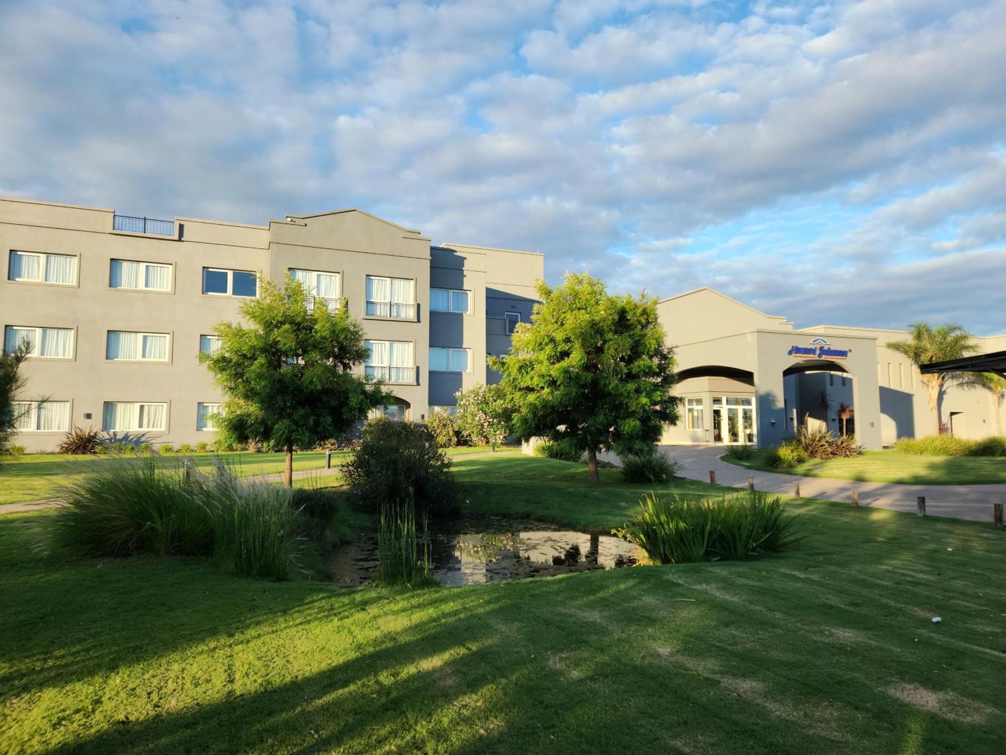 Howard Johnson Hotel & Resort Funes Dış mekan fotoğraf