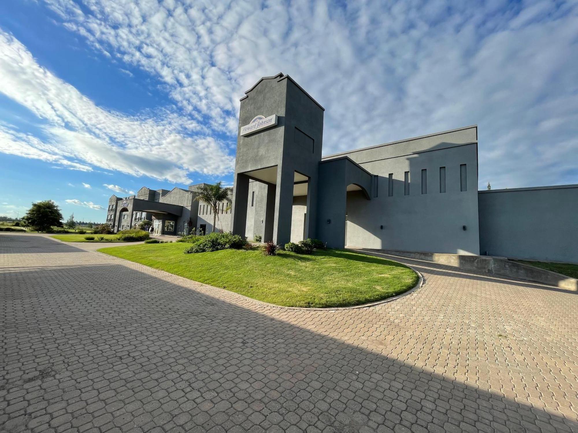 Howard Johnson Hotel & Resort Funes Dış mekan fotoğraf