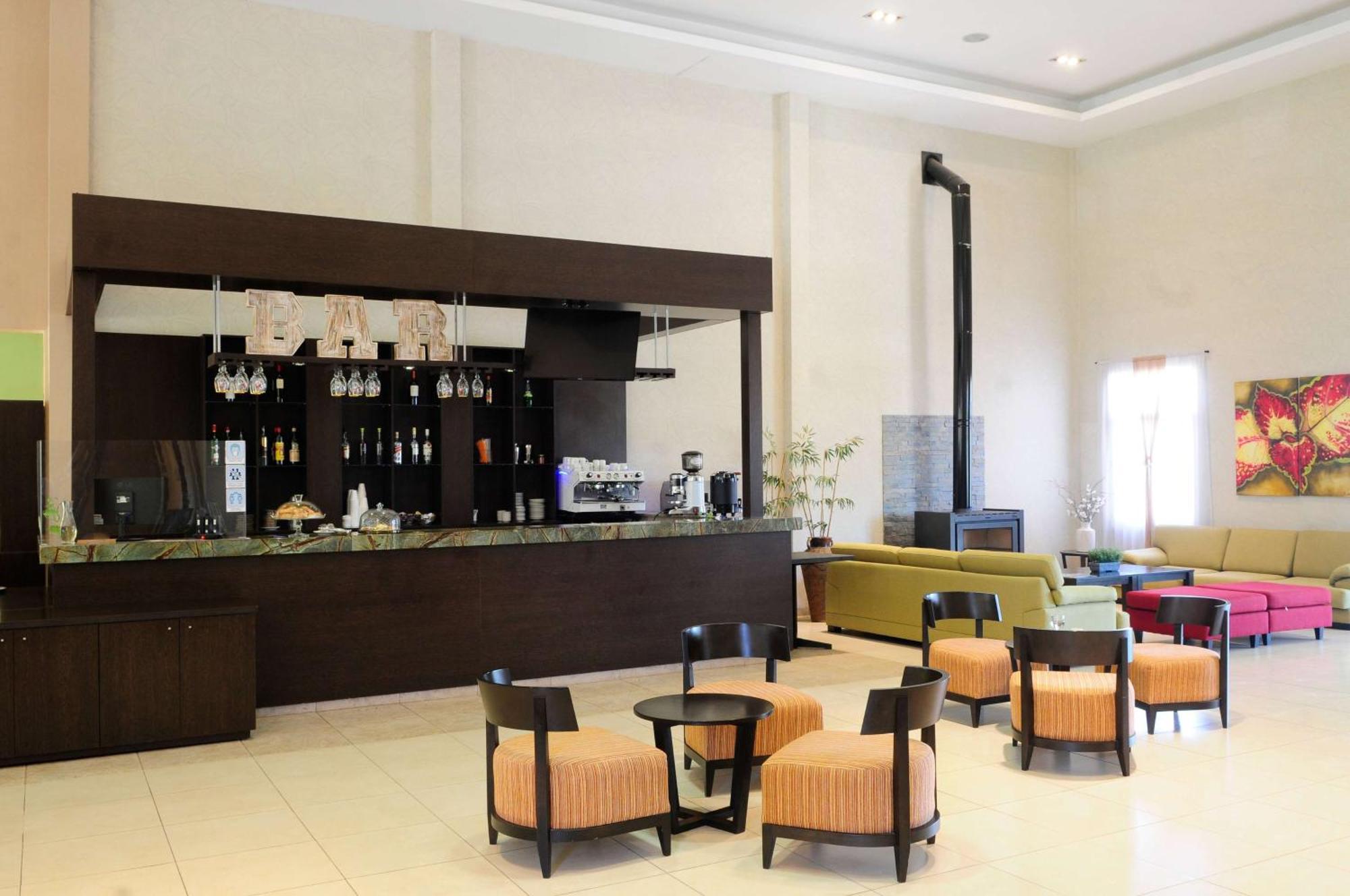 Howard Johnson Hotel & Resort Funes Dış mekan fotoğraf