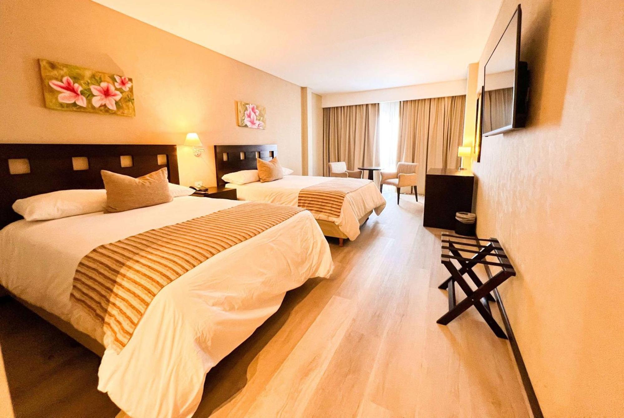 Howard Johnson Hotel & Resort Funes Dış mekan fotoğraf