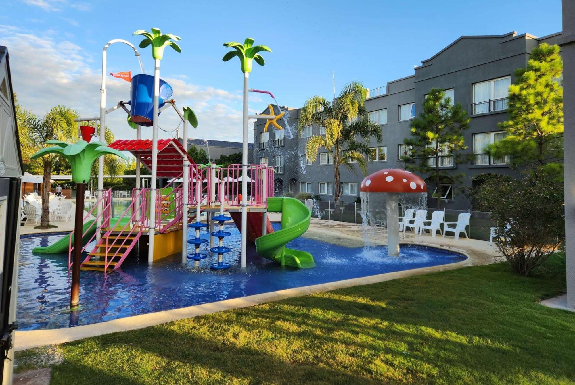 Howard Johnson Hotel & Resort Funes Dış mekan fotoğraf