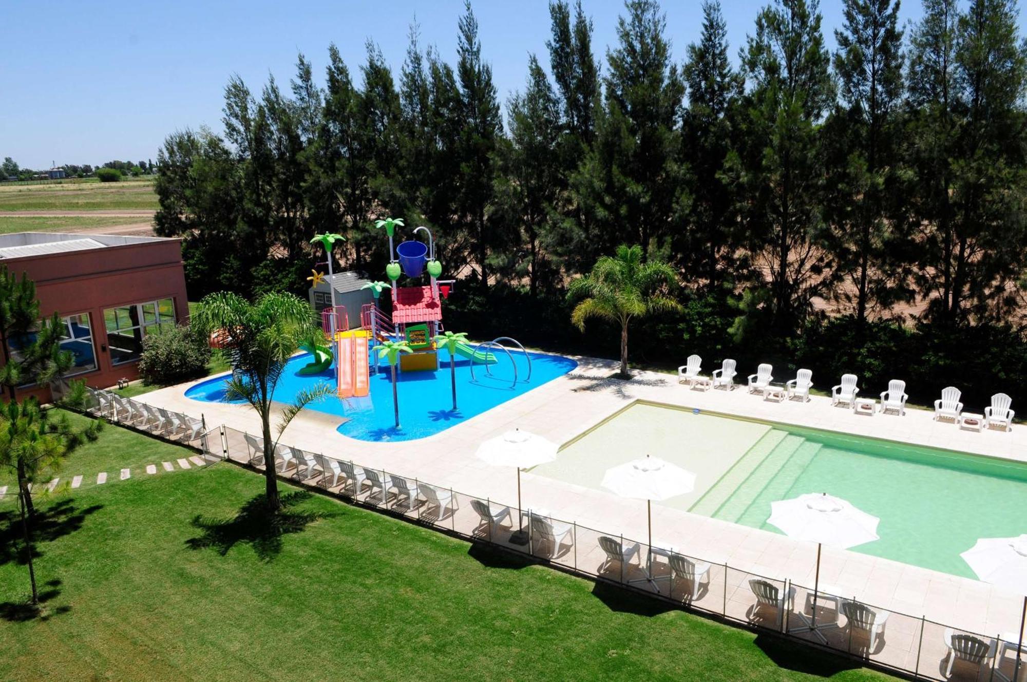 Howard Johnson Hotel & Resort Funes Dış mekan fotoğraf