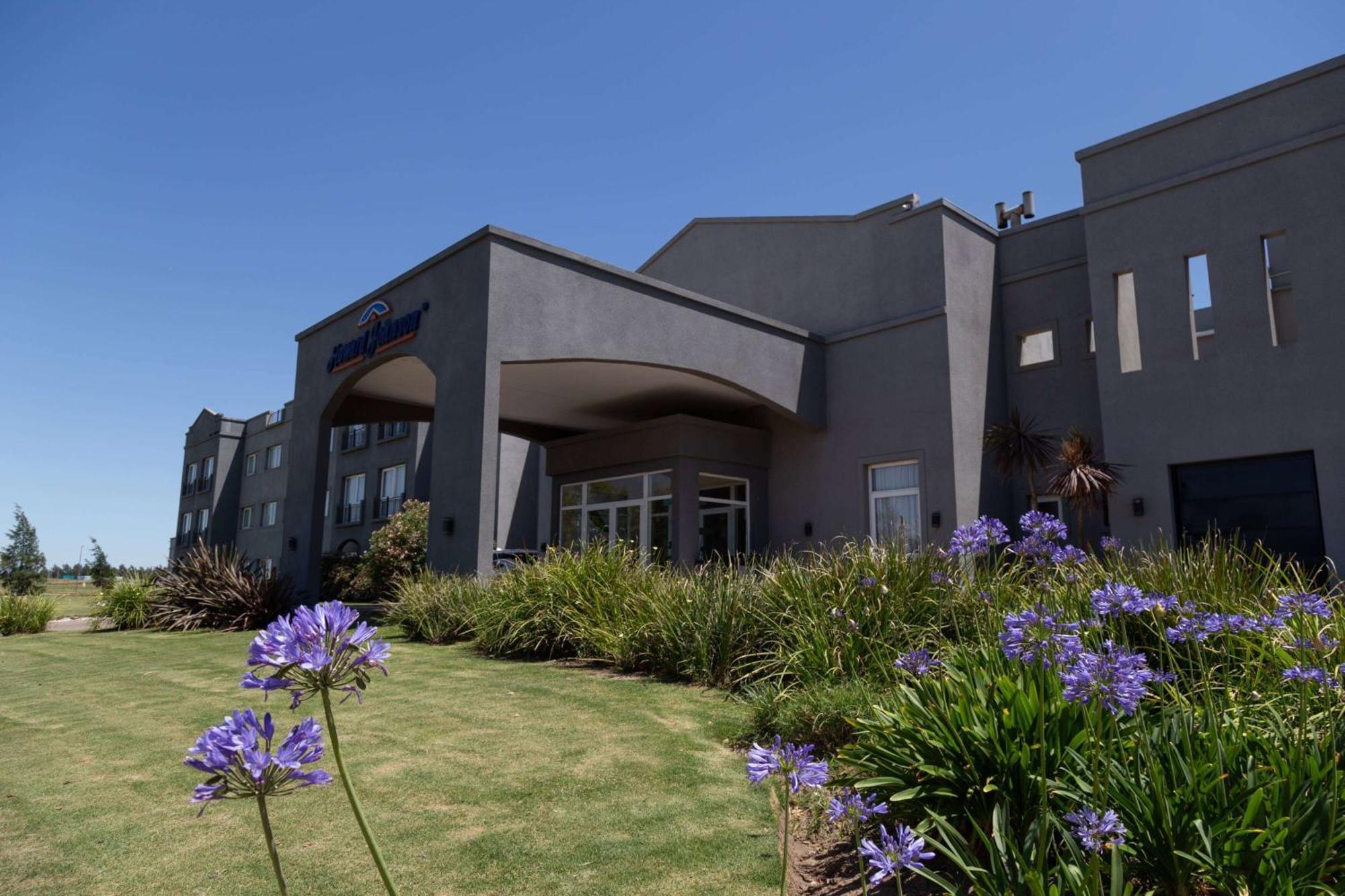 Howard Johnson Hotel & Resort Funes Dış mekan fotoğraf